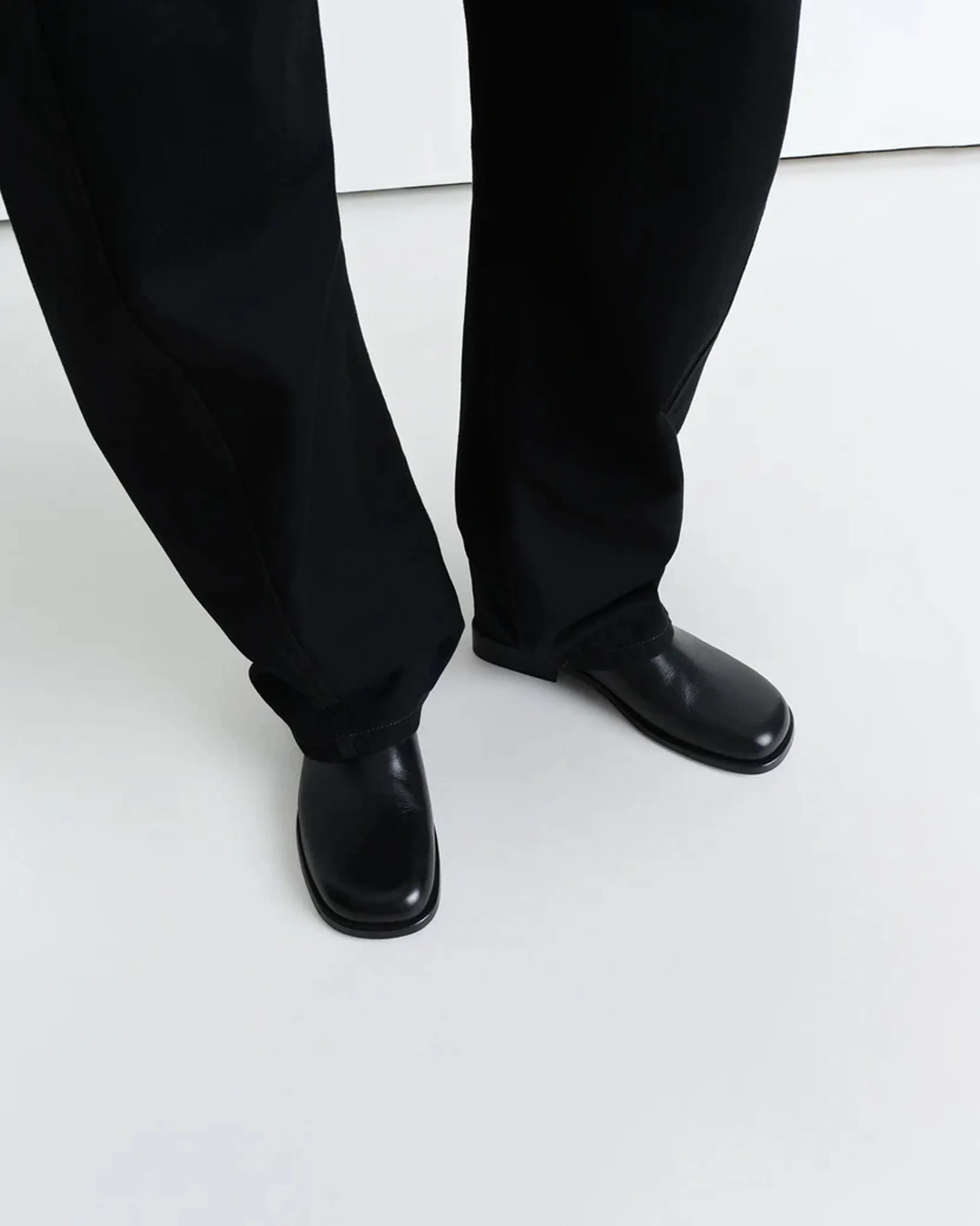 Anatomic Slip On