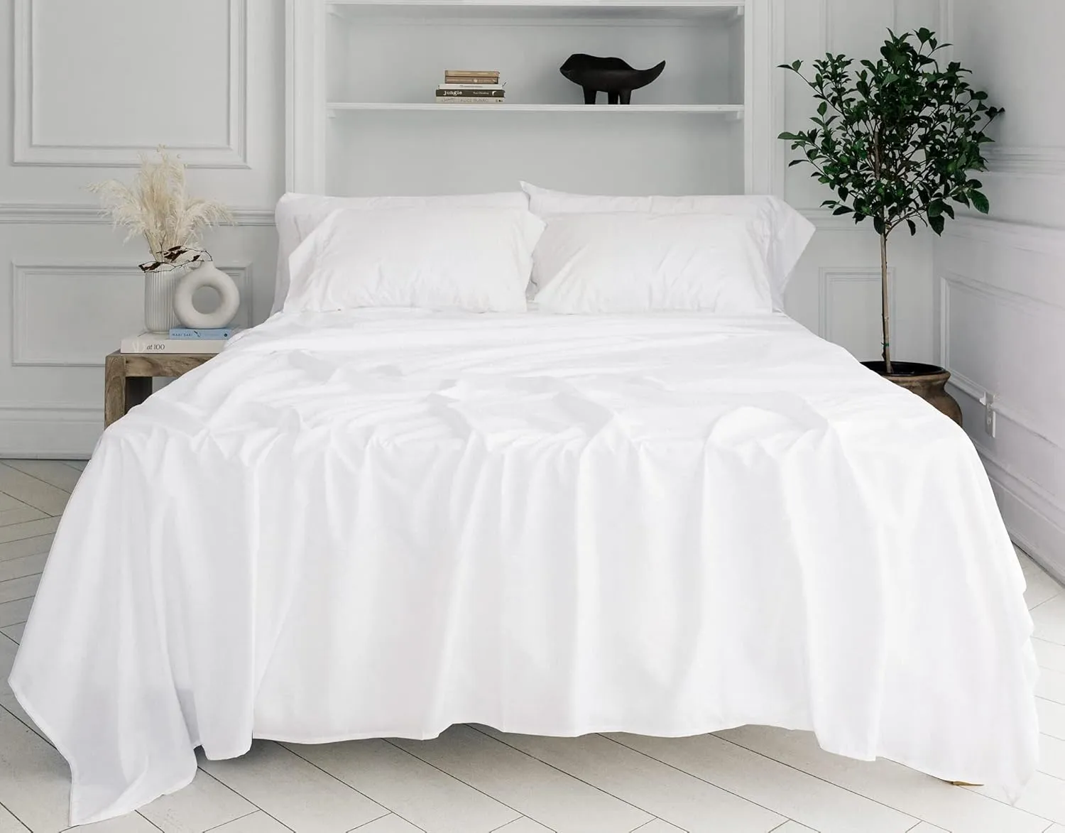 Everspread Bed Sheets (3 Piece Sheet Set), Twin XL Size, White. Ultra-Soft & Breathable. Luxury Bedding. Deep Pockets - Fits Mattresses up to 16 inches. Wrinkle & Fade Resistant