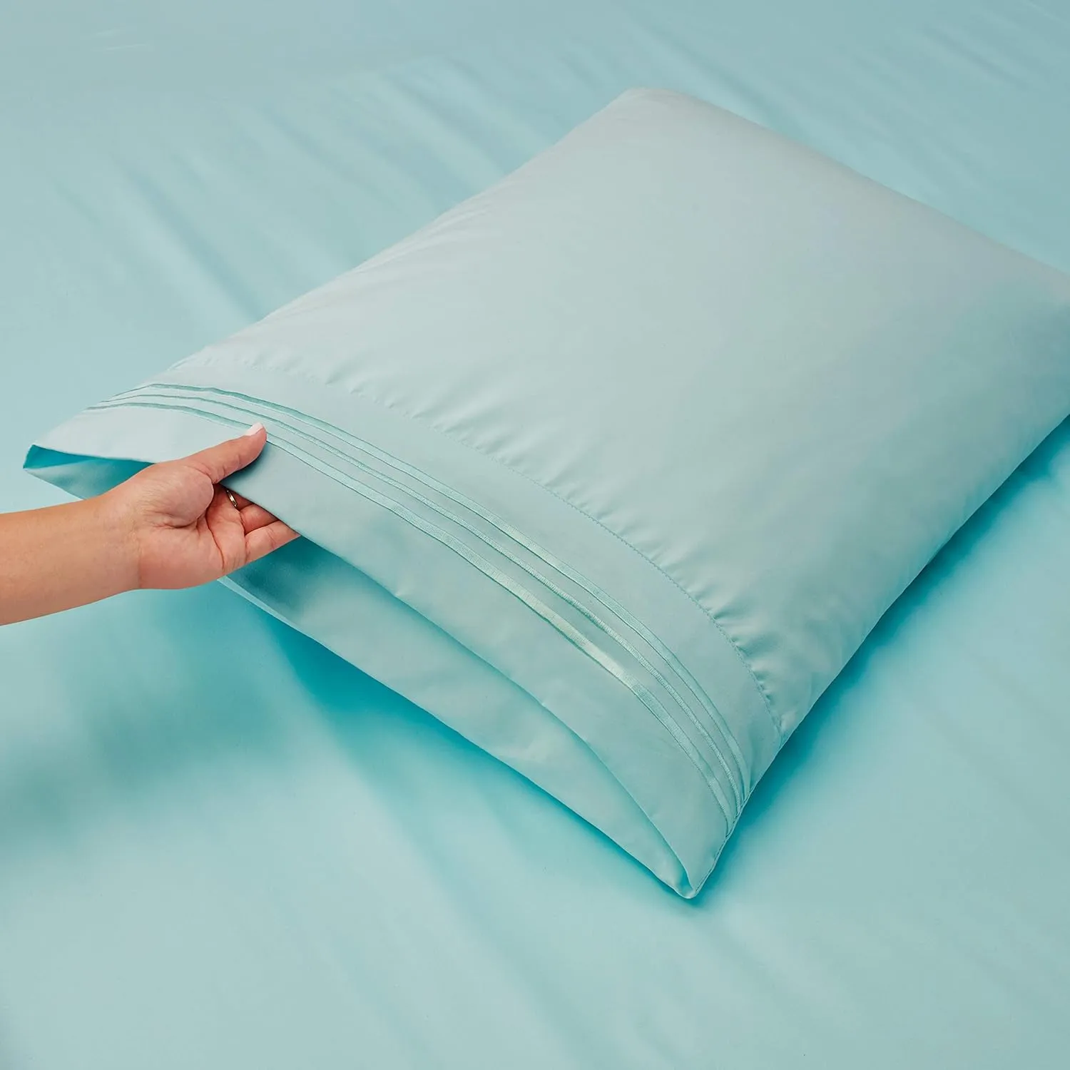 Hearth & Harbor King Size Sheets - 4 Piece Bed Sheet Set, Hotel Luxury Double Brushed Bed Sheets - Extra Soft Bedding Sheets & Pillowcases, King, Aqua Blue