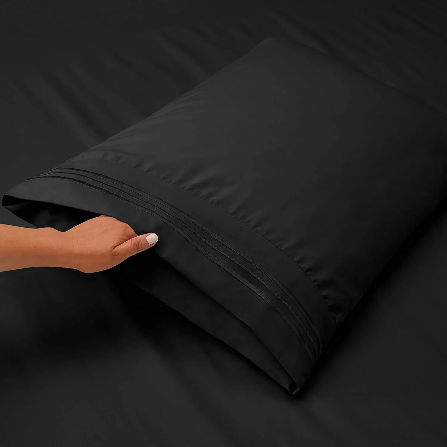Hearth & Harbor King Size Sheets - 4 Piece Bed Sheet Set, Hotel Luxury Double Brushed Bed Sheets - Extra Soft Bedding Sheets & Pillowcases, King, Black