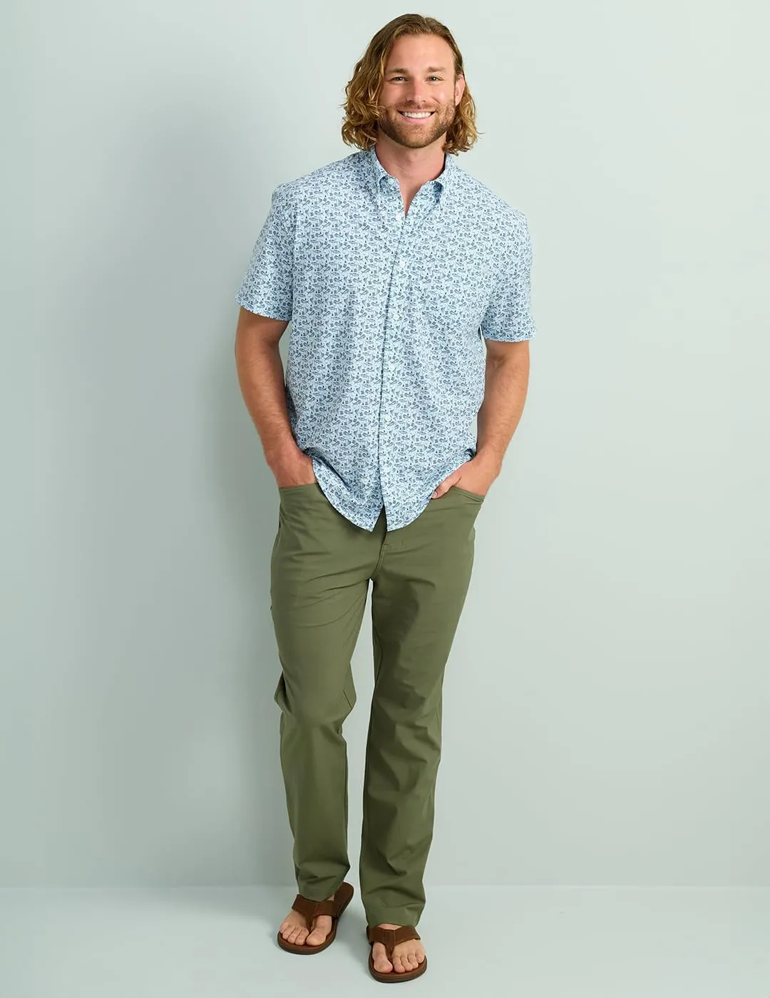 HUK Kona Solid Short Sleeve Fishing Button Down Shirt for Men