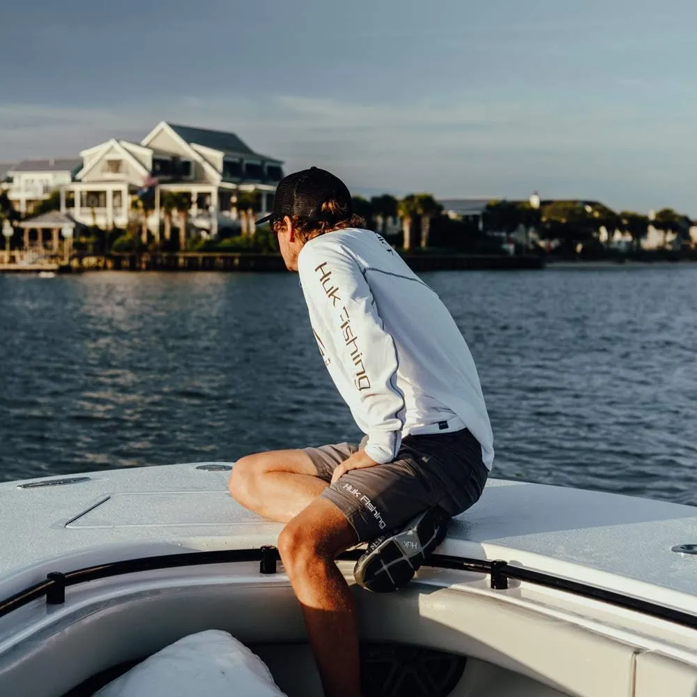 HUK Men's Next Level 7" Quick-Drying Performance Fishing Shorts with UPF 30  Sun Protection