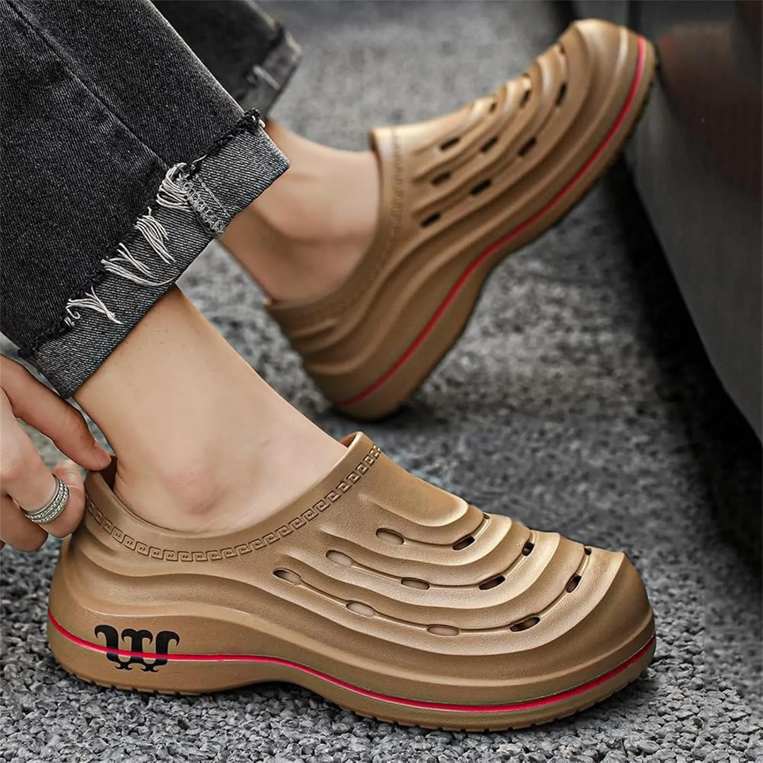 Men's and Women's Arch Support Clogs,Wide Toe Box Non-Slip Beach Slippers,Oil Resistant Waterproof Armadillo Chef Shoes, Slip-on Garden Shoes Lightweight Kitchen Clogs with Removable Cushion Footbed