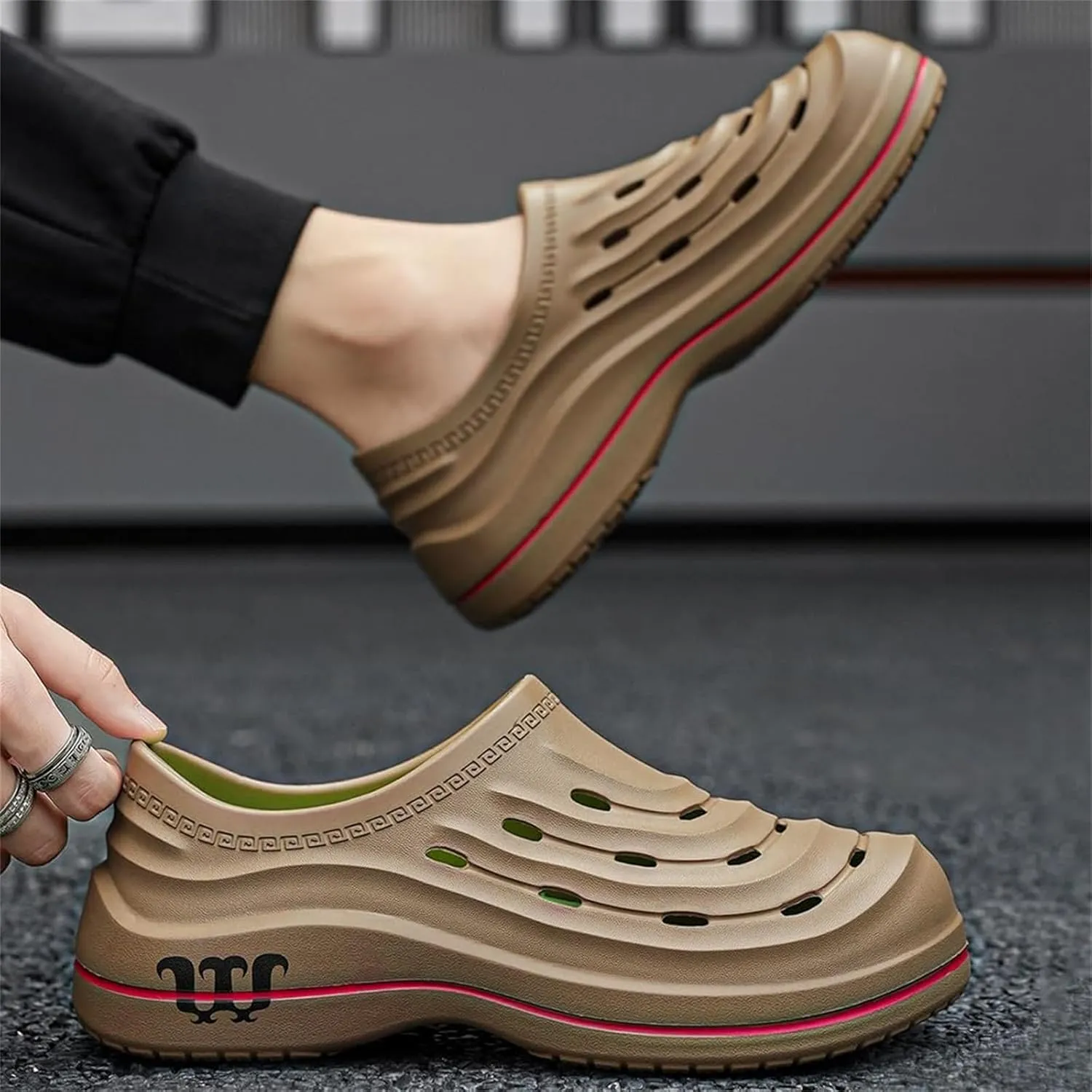Men's and Women's Arch Support Clogs,Wide Toe Box Non-Slip Beach Slippers,Oil Resistant Waterproof Armadillo Chef Shoes, Slip-on Garden Shoes Lightweight Kitchen Clogs with Removable Cushion Footbed