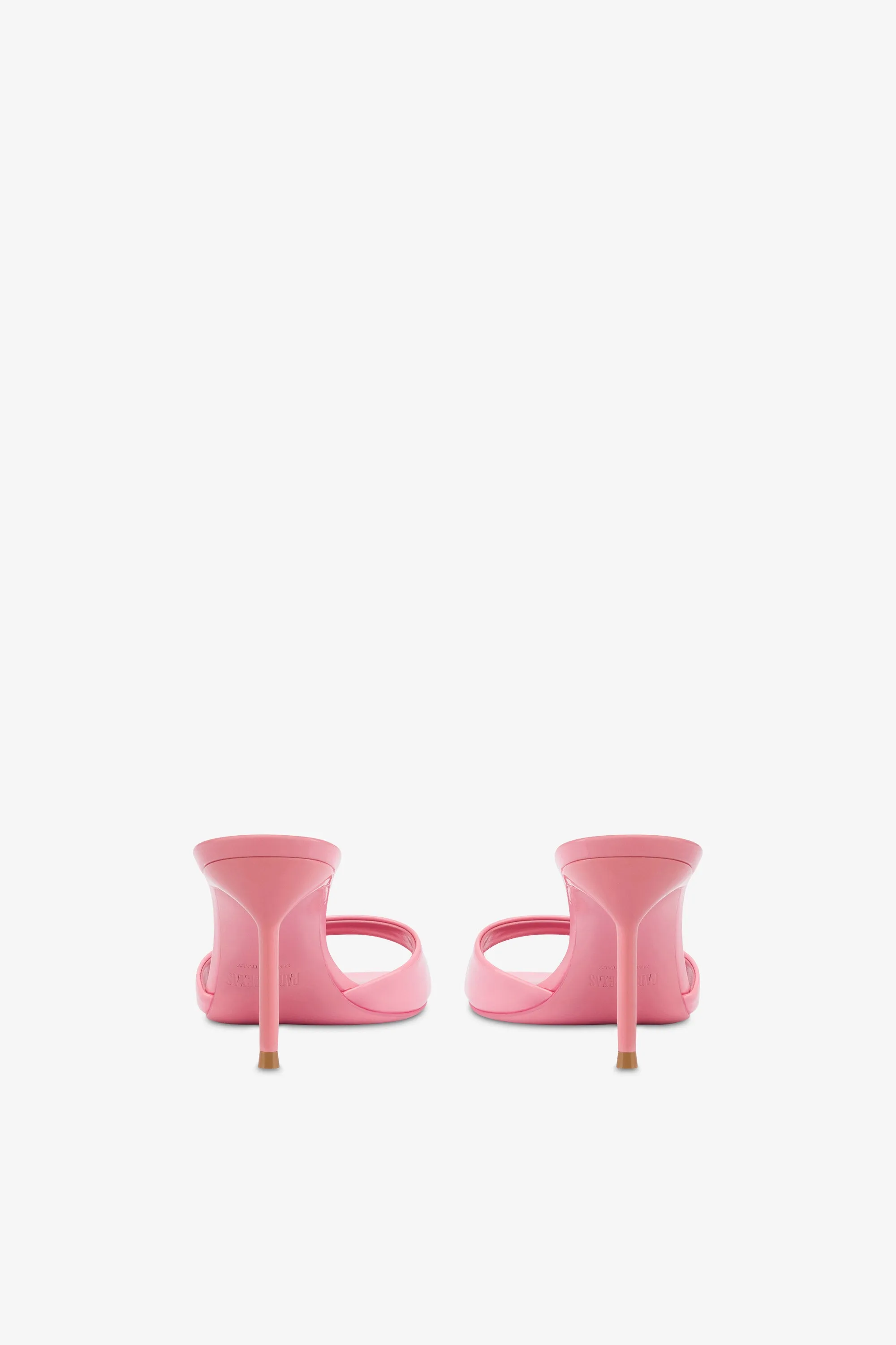Mules in pink patent leather