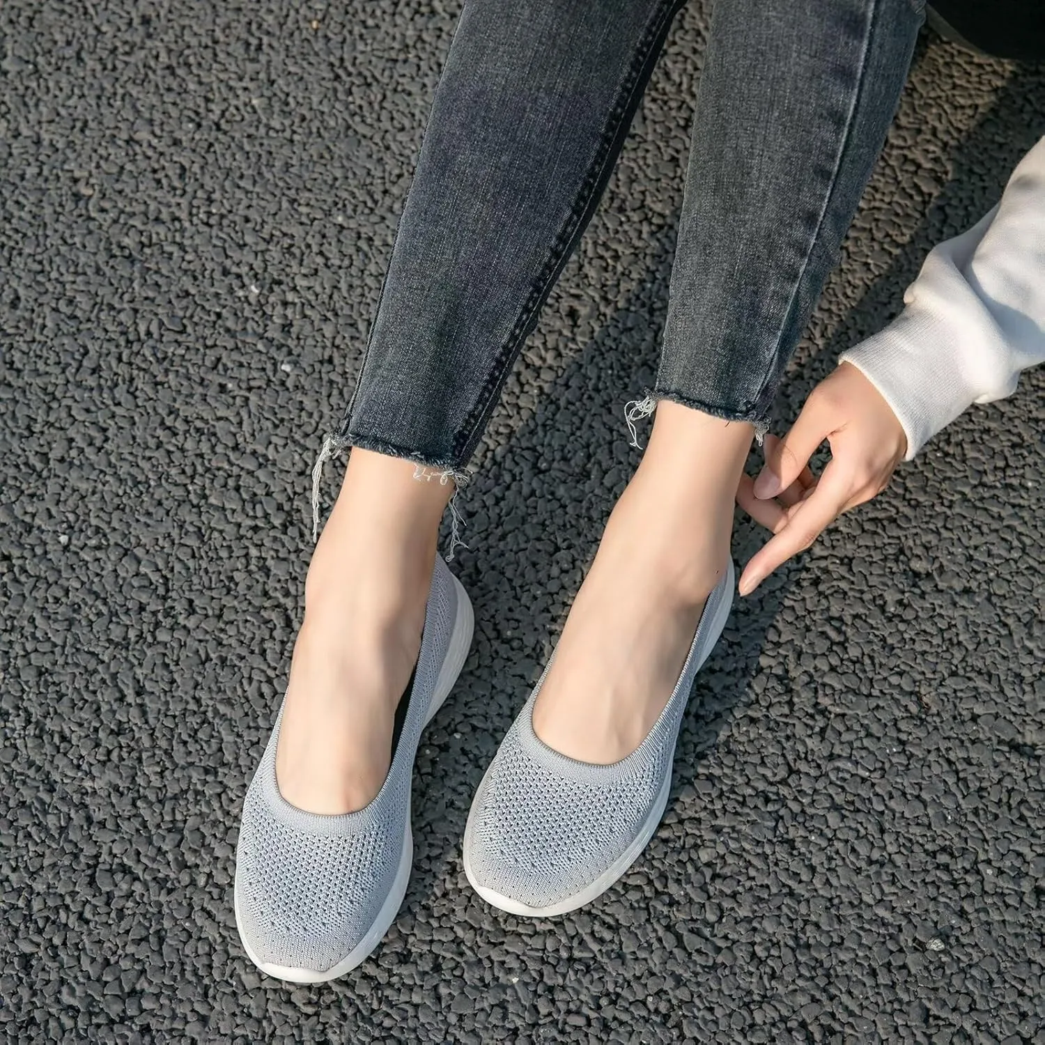 poemlady Women's Slip on Loafer Shoes - Mesh Casual Ballet Flat Nurse Walking Sneakers Round Toe Knit Casual Memory Foam Shoes