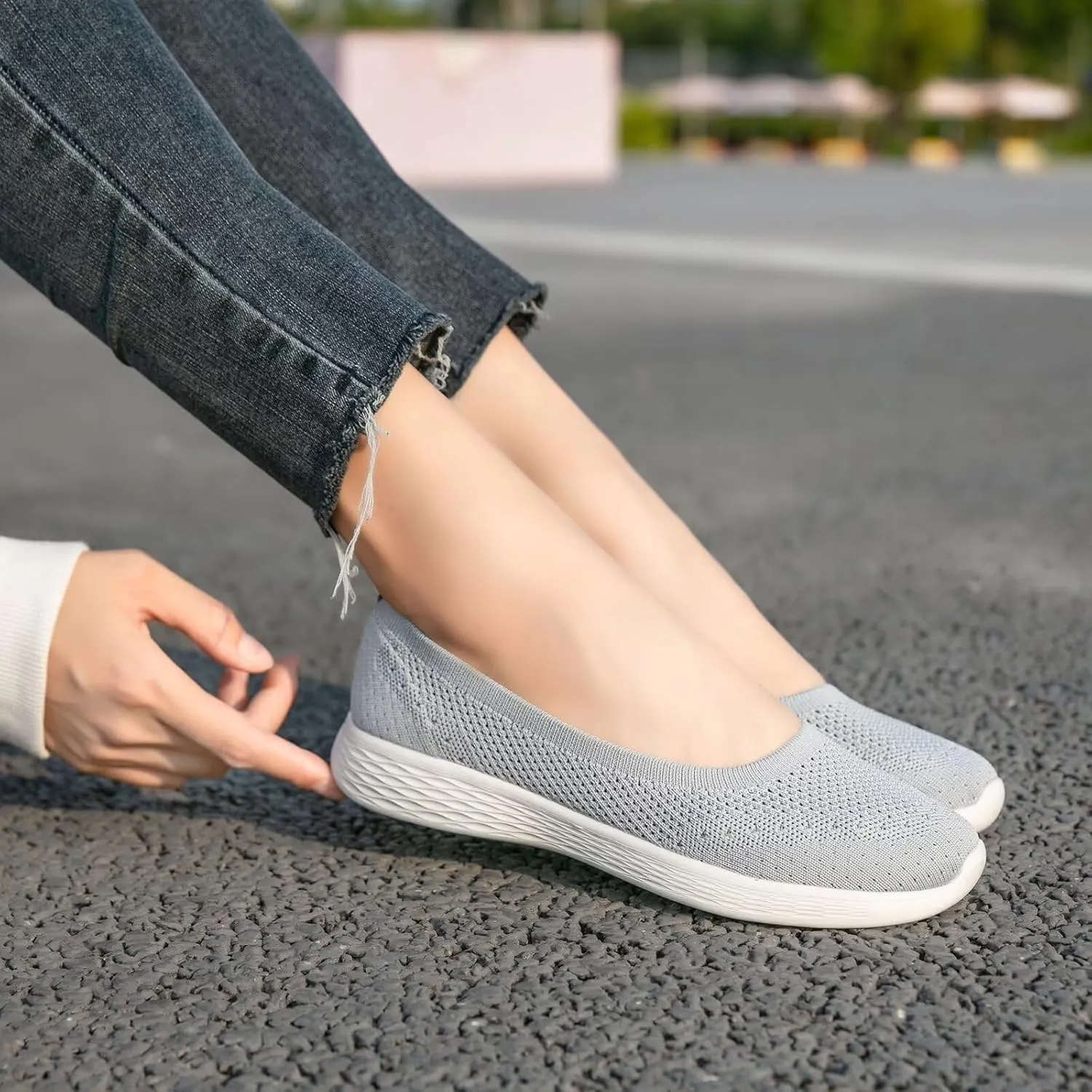 poemlady Women's Slip on Loafer Shoes - Mesh Casual Ballet Flat Nurse Walking Sneakers Round Toe Knit Casual Memory Foam Shoes
