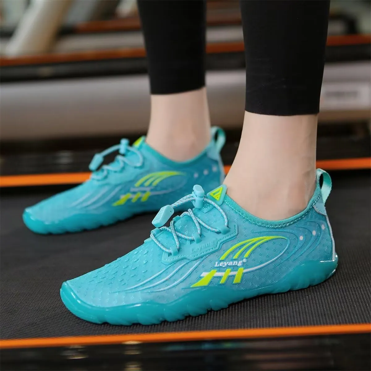 Women Gradient Quick Drying Aqua Shoes for Beach Swimming Running