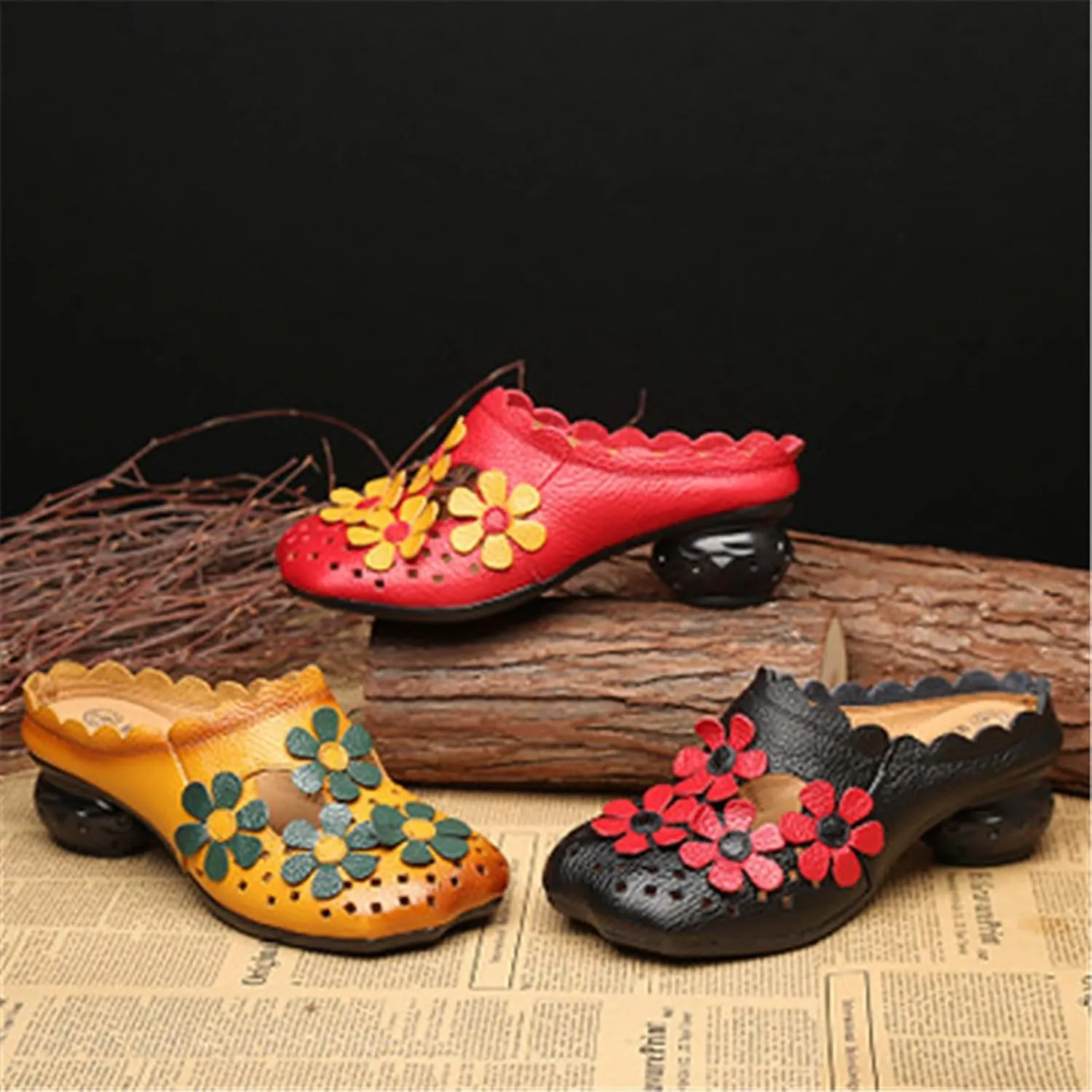 Women's Leather Retro Handmade Flower Hollow Out Chunky Heel Mules Slip-On Wide Closed Toe Comfort Low Block Heel Slide Sandals Casual Non-Slip Backless Heel Loafers for Summer Outdoor